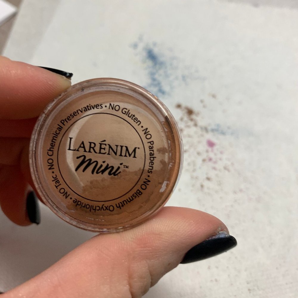 Larenim Mineral Powder Eye Color - Mojo